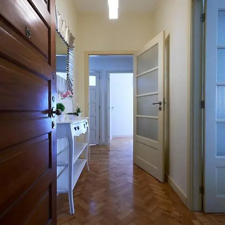 Family Apartment *